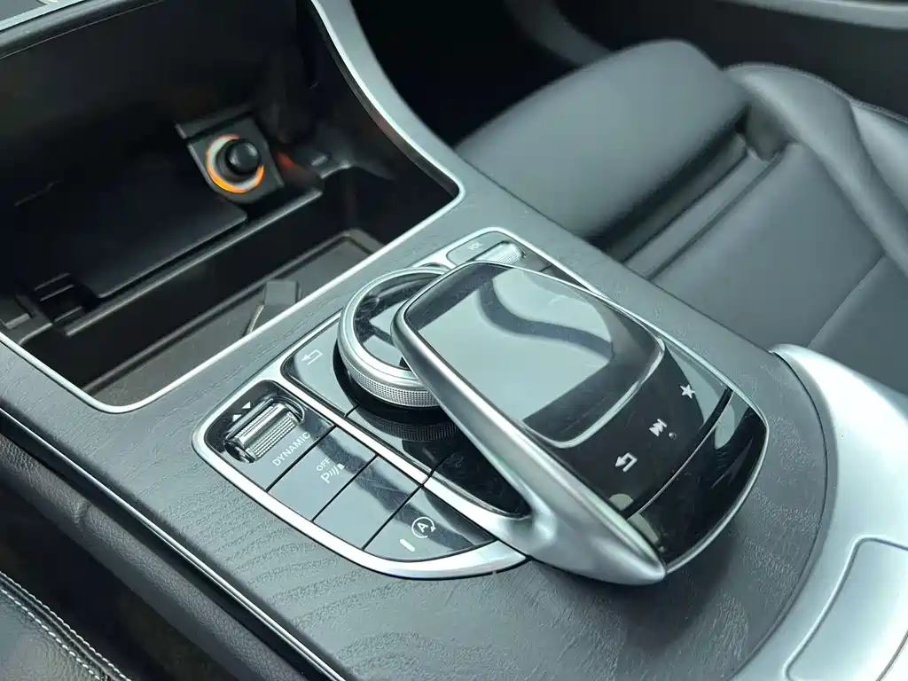 Mercedes-Benz C-Class 2018 — фото 8