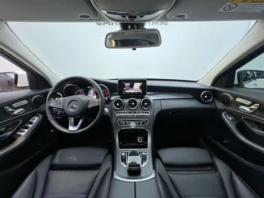 Mercedes-Benz C-Class 2018 — фото 13