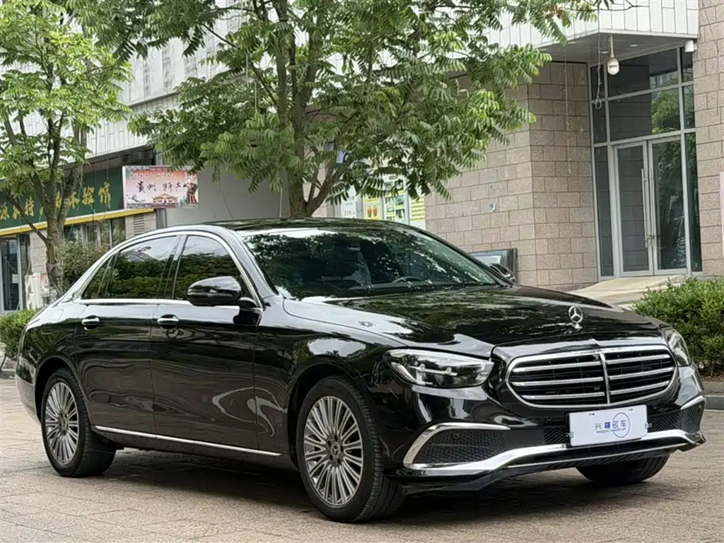 Mercedes-Benz E-Class 2023 — фото 4