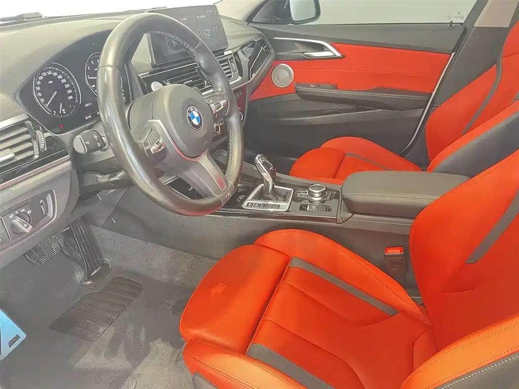 BMW 1 Series 2023 — фото 10