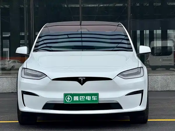 Tesla Model X 2024