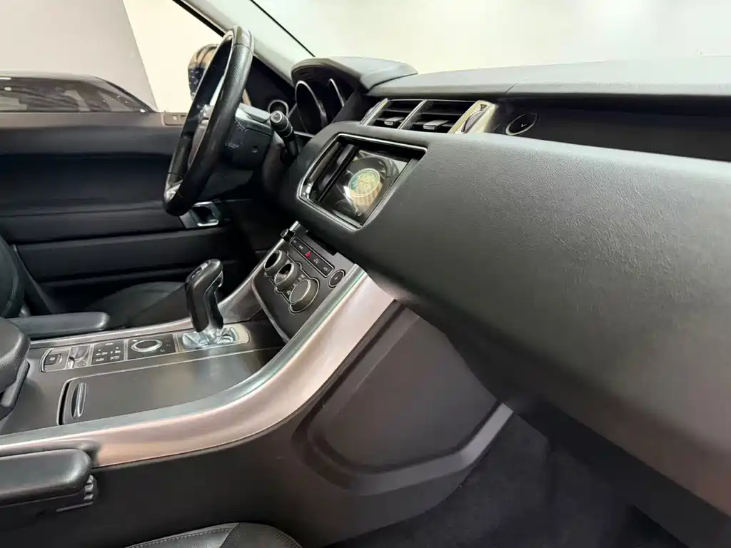 Land Rover Range Rover Sport 2016 — фото 16