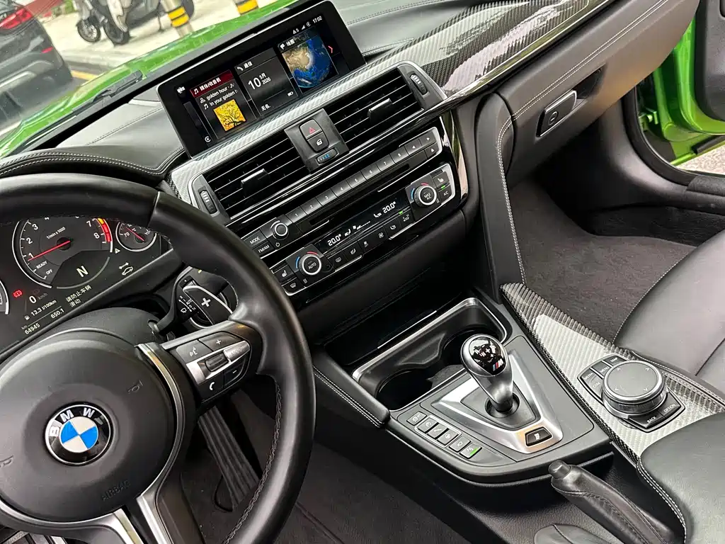 BMW M4 2018 — фото 19