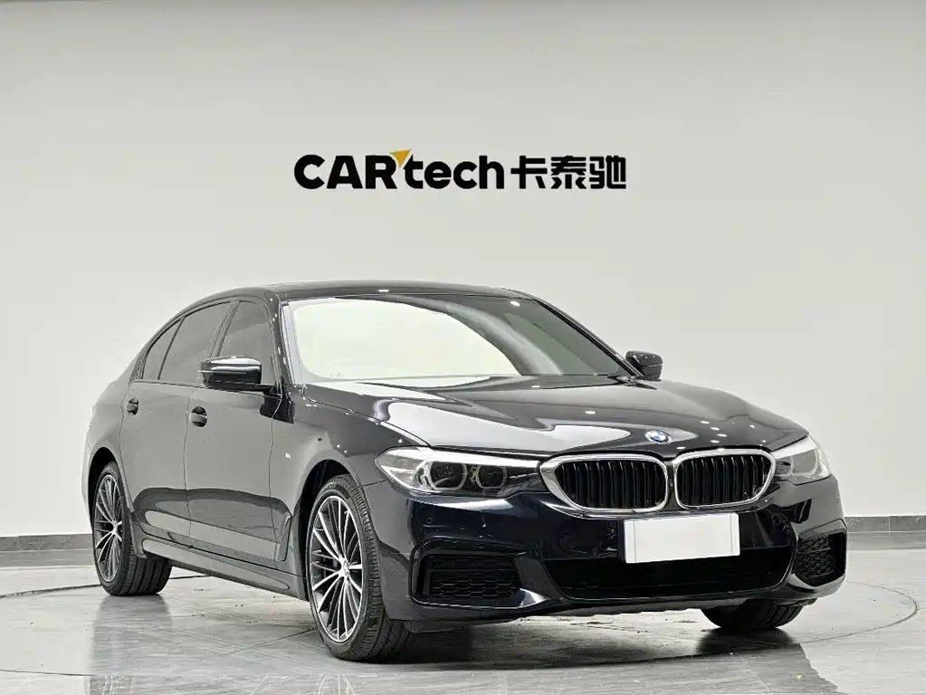 BMW 5 Series 2019 — фото 3