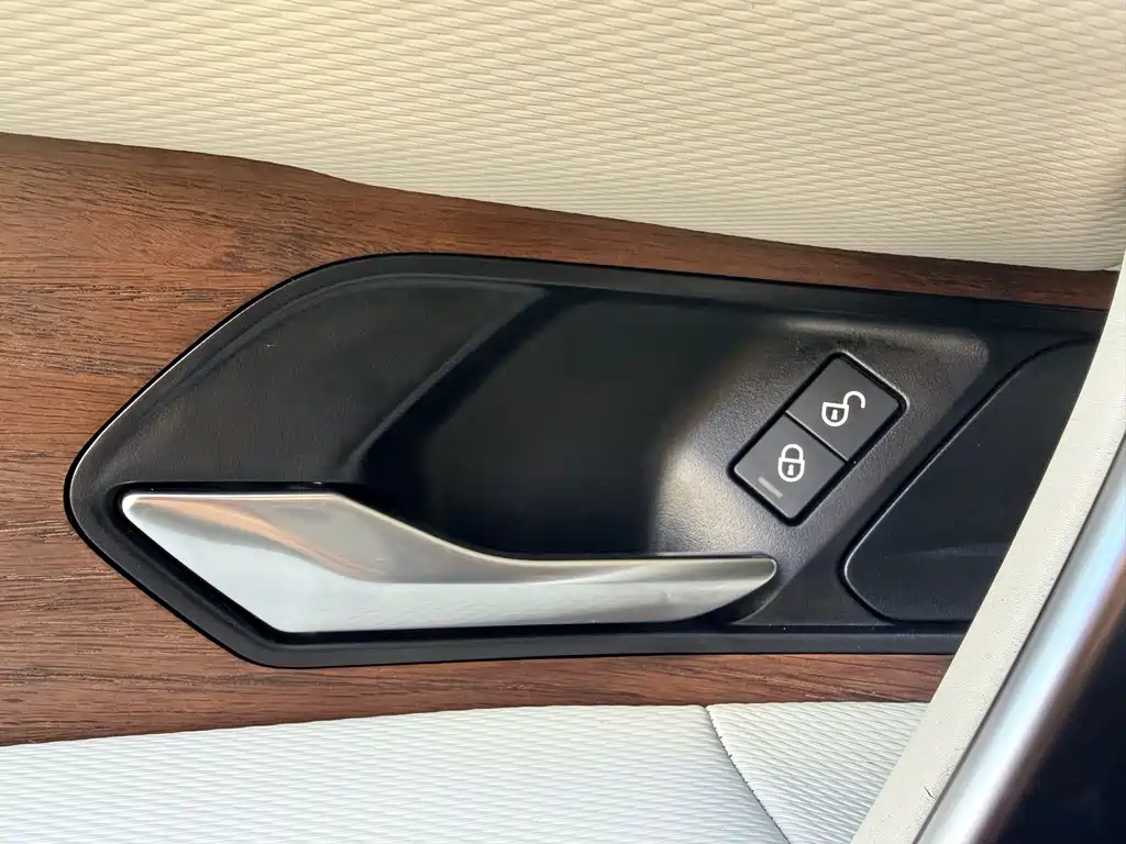 Land Rover Discovery Sport 2020 — фото 22