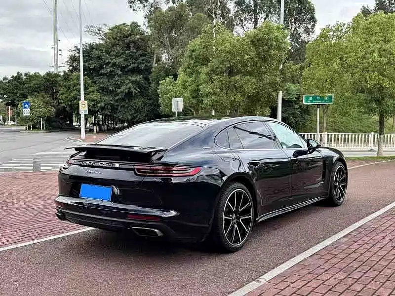 Porsche Panamera 2019 — фото 9