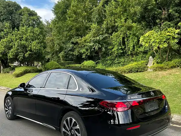 Mercedes-Benz E-Class 2024