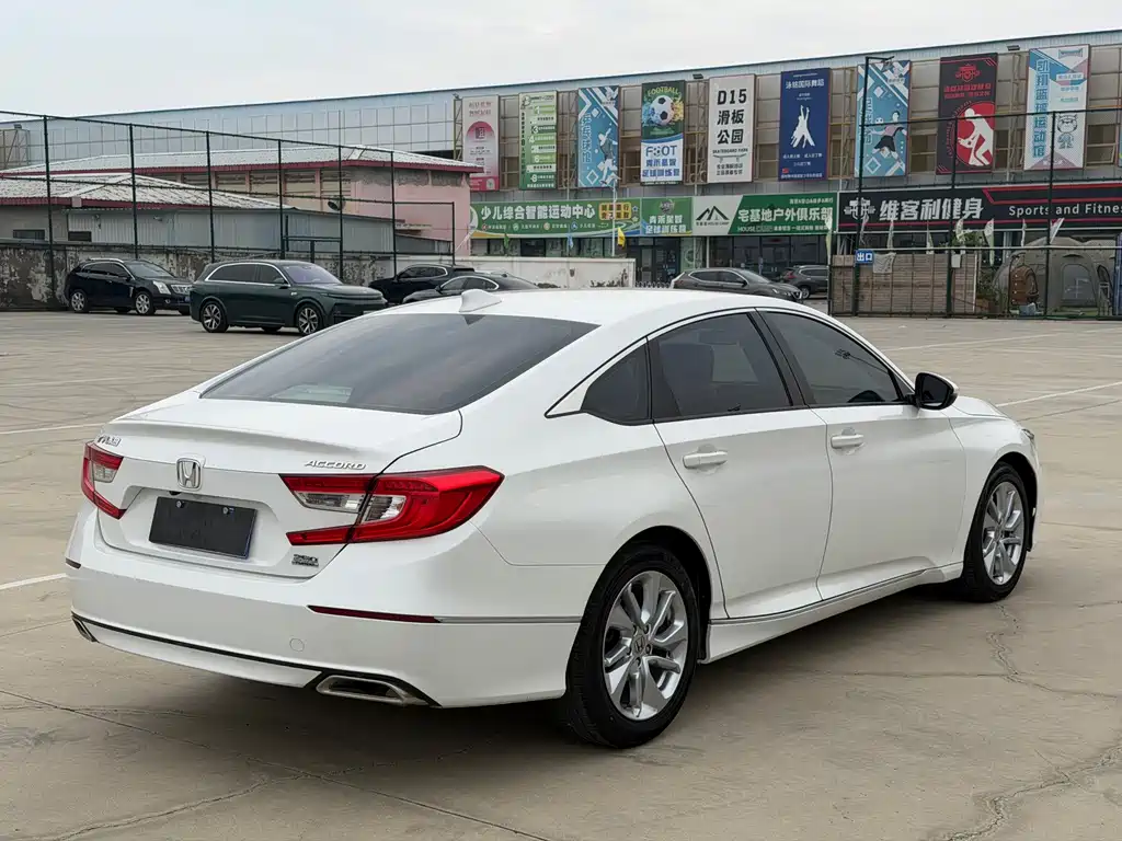 Honda Accord 2019 — фото 6