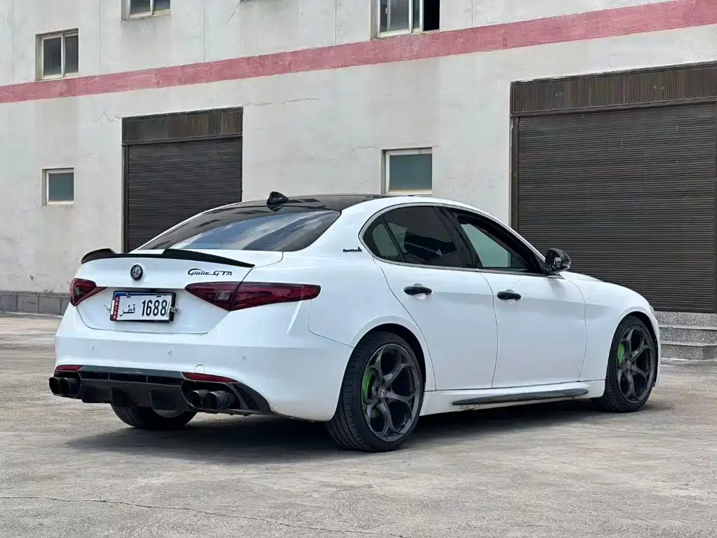 Alfa Romeo Giulia Juliet 2017 — фото 9