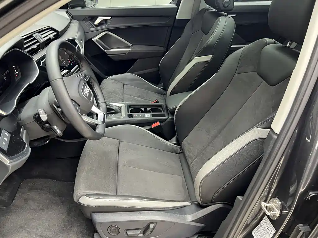 Audi Q3 2023 — фото 14
