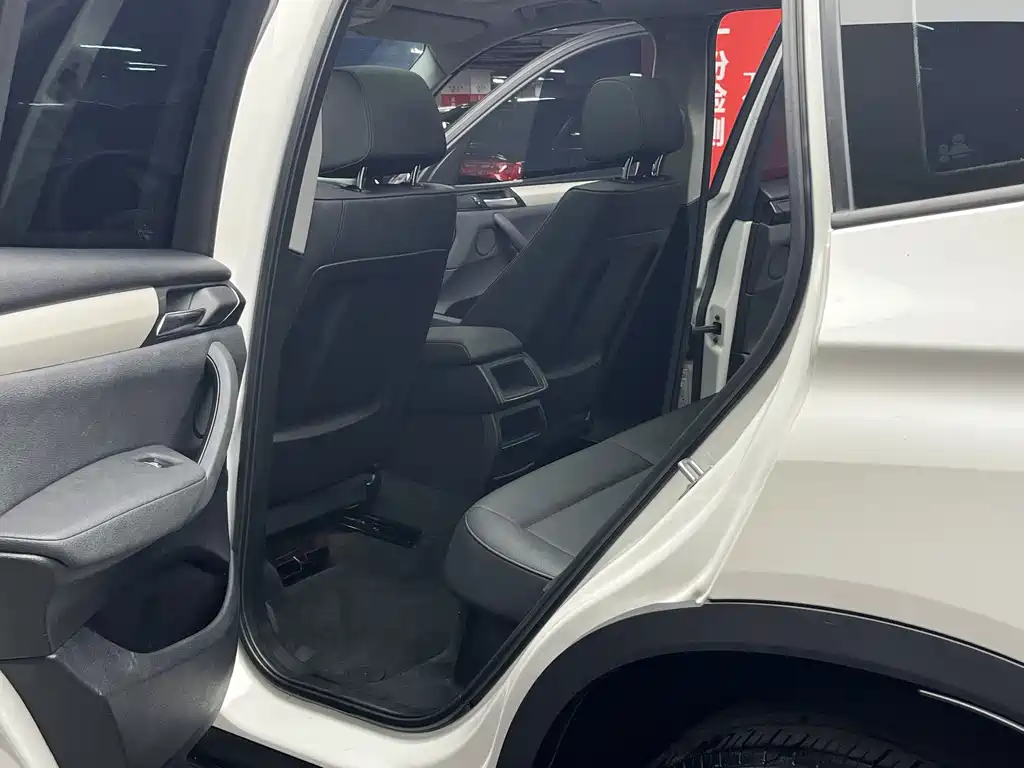 BMW X3 2017 — фото 15