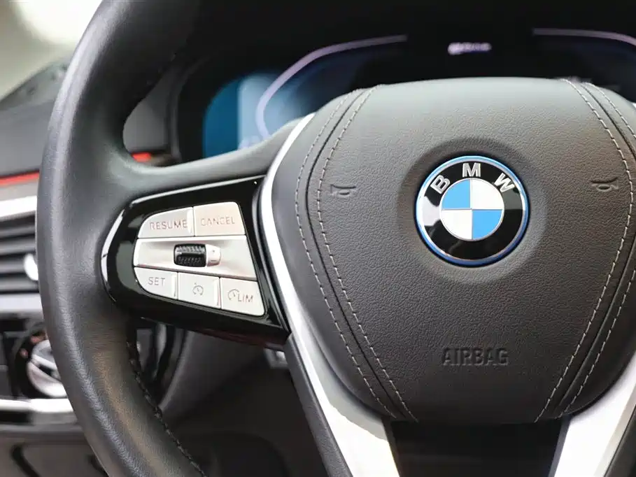 BMW 5 Series New Energy 2022 — фото 17