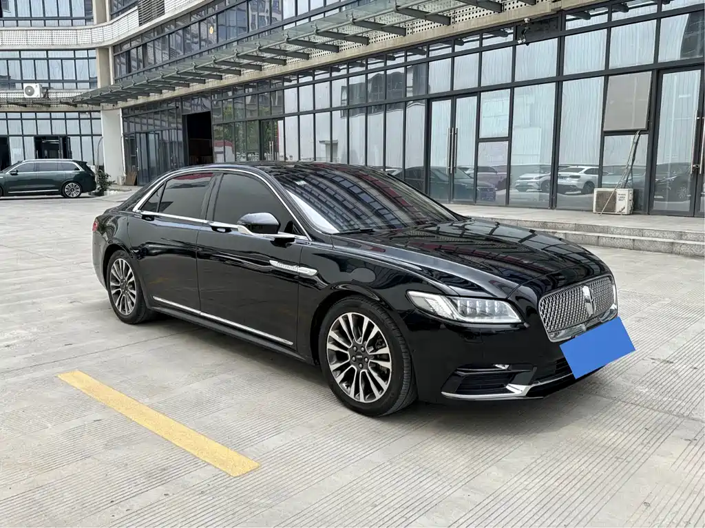 Lincoln Continental 2018 — фото 3