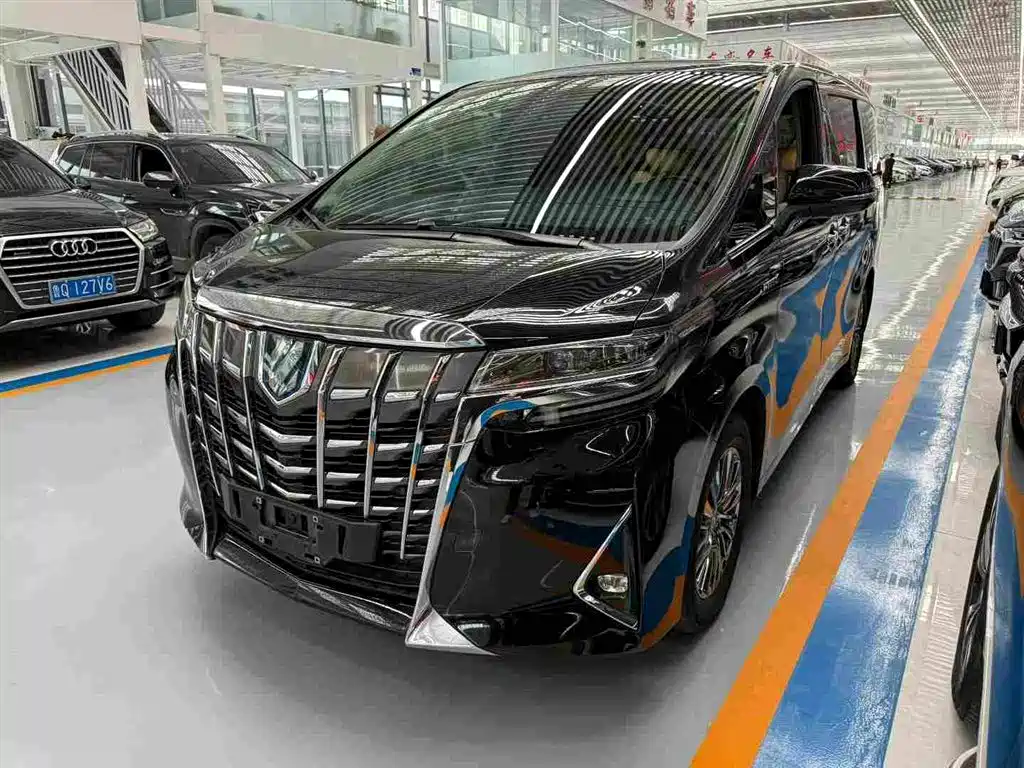 Toyota Alphard 2022 — фото 1