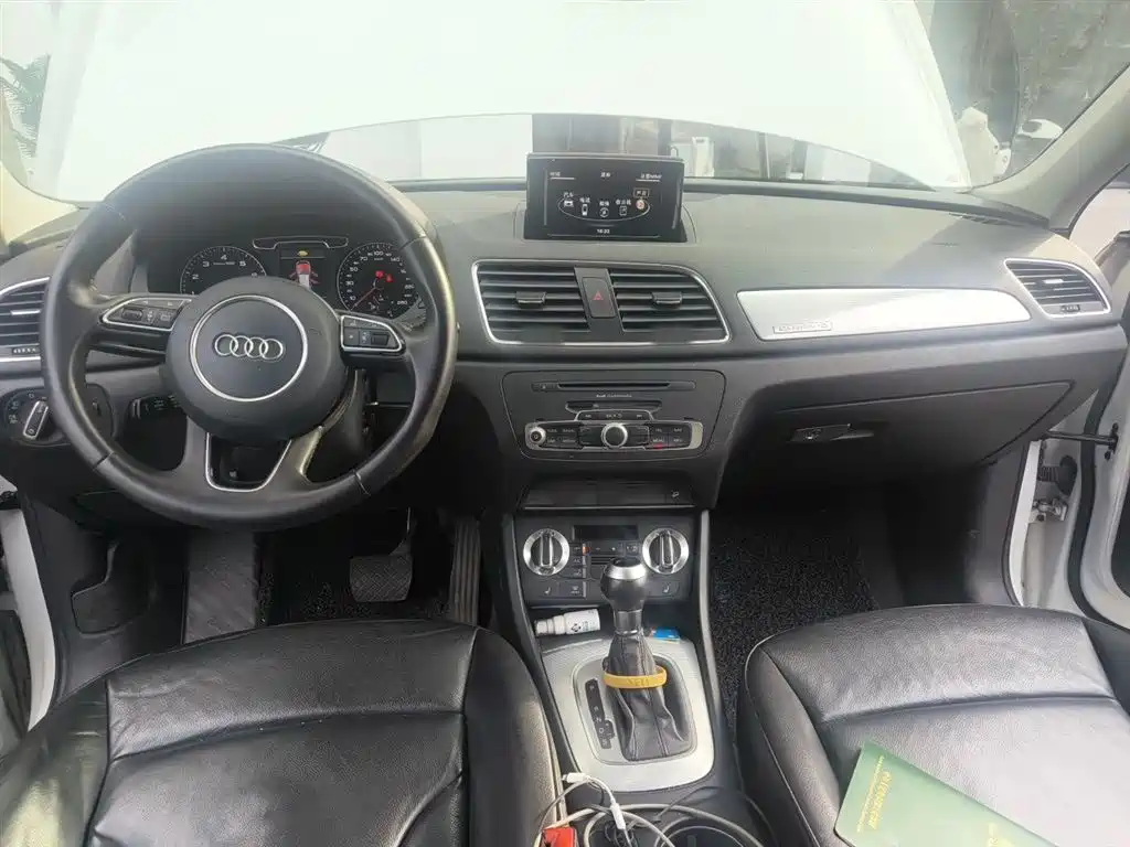 Audi Q3 2014 — фото 13