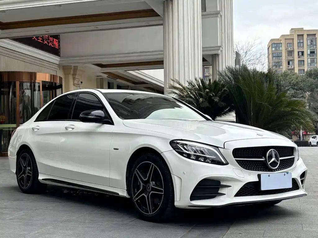 Mercedes-Benz C-Class 2021