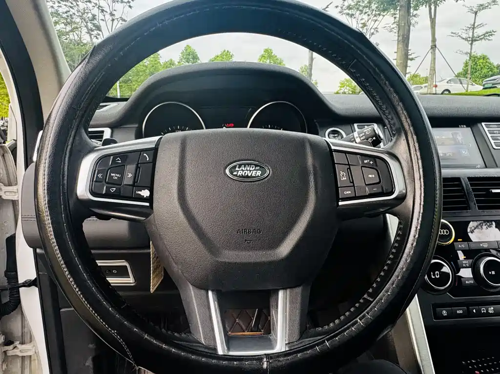 Land Rover Discovery Sport 2018 — фото 15