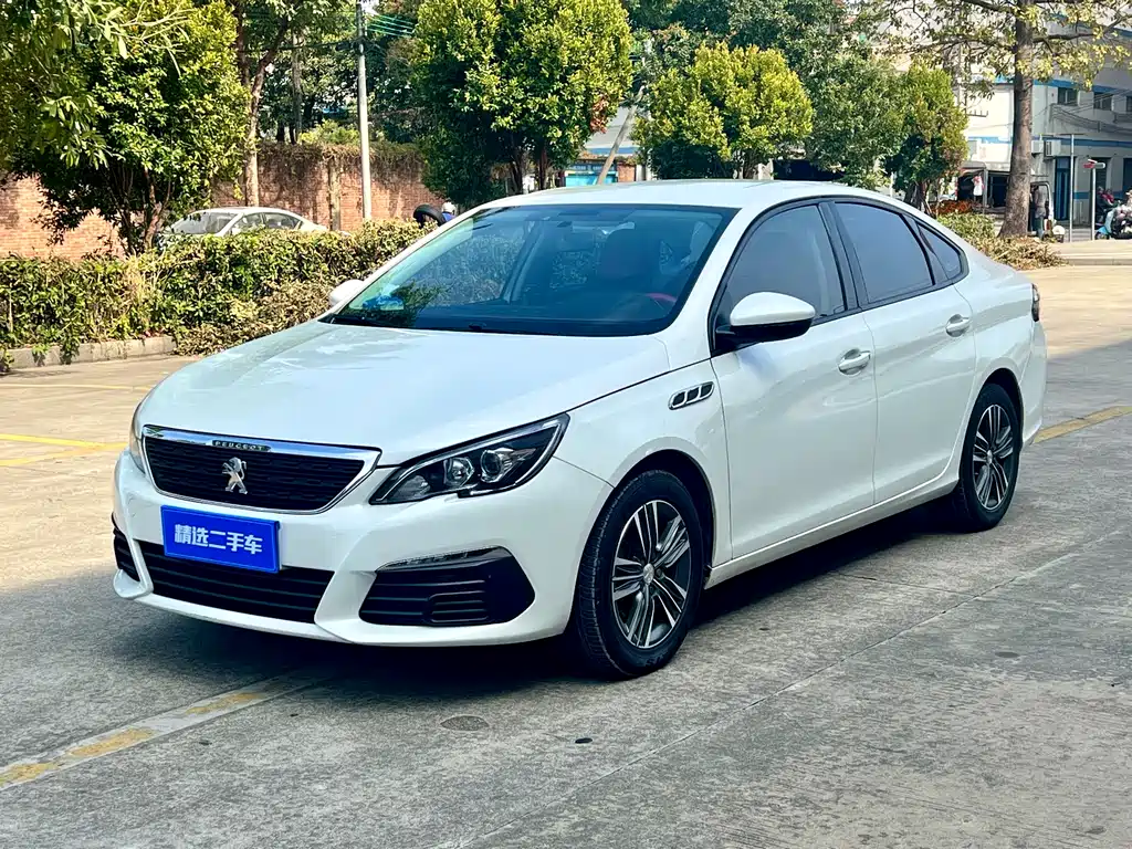 Peugeot 308 2017 — фото 1
