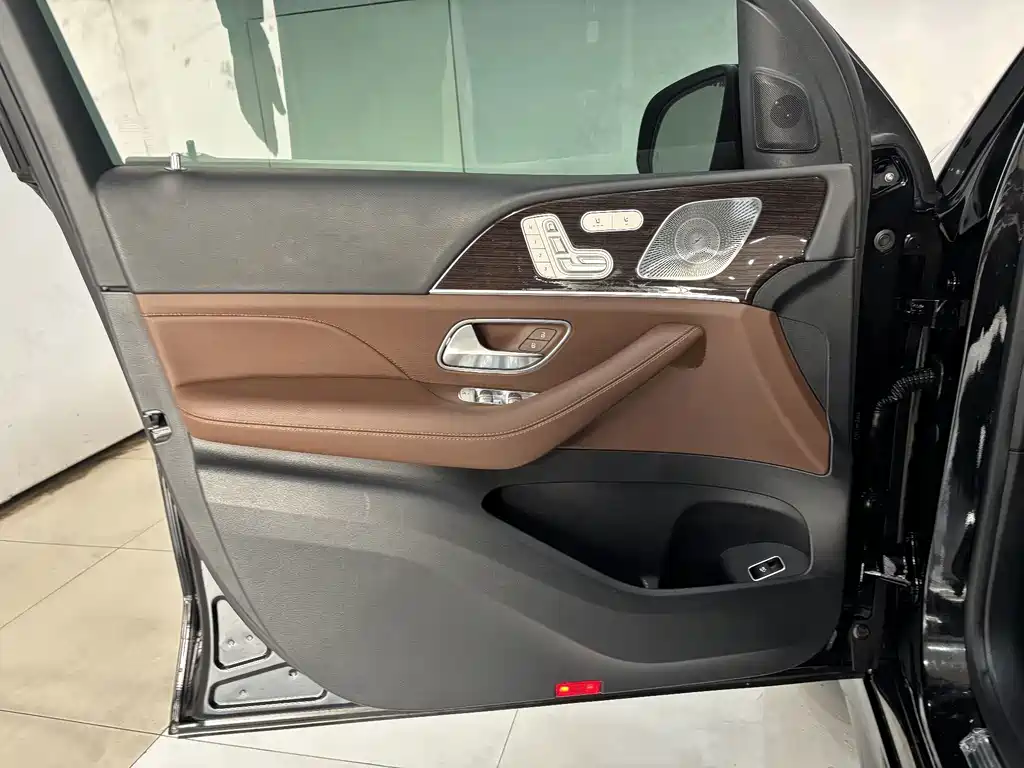 Mercedes-Benz GLE 2025 — фото 10