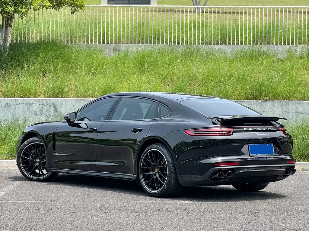 Porsche Panamera 2019 — фото 5