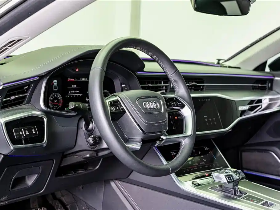 Audi A7L 2025 — фото 21