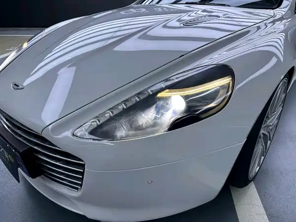 Aston Martin Rapide 2017