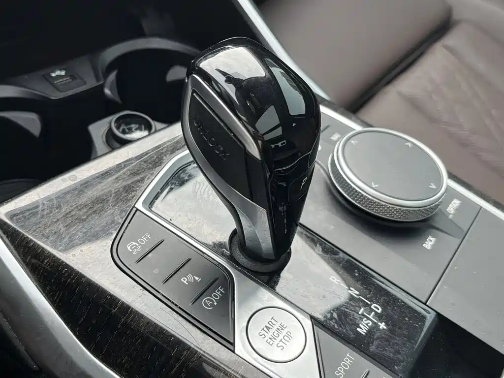 BMW 3 Series 2022 — фото 16