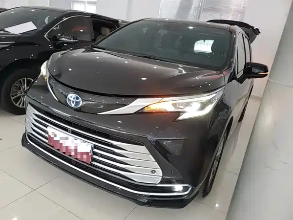 Toyota Sienna 2021