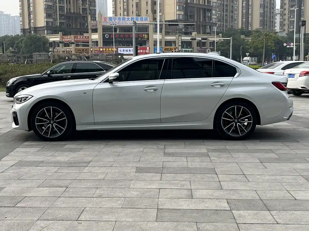 BMW 3 Series 2022