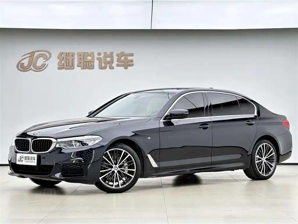 BMW 5 Series 2020 — фото 1