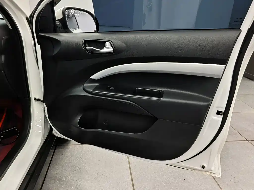 Kia KX1 2022 — фото 34