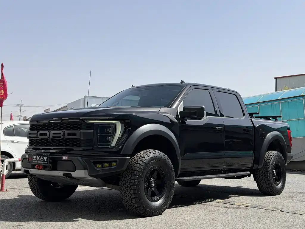 Ford F-150 Raptor 2022 — фото 1