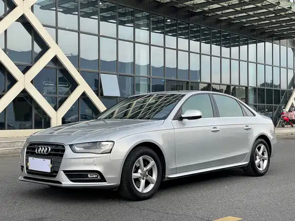Audi A4L 2013