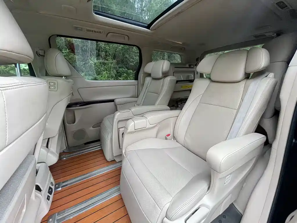 Toyota Alphard 2014 — фото 9