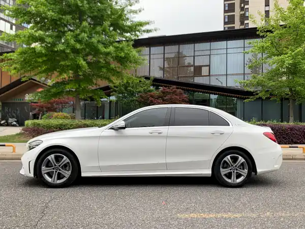 Mercedes-Benz C-Class 2019