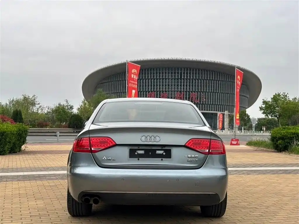 Audi A4L 2010