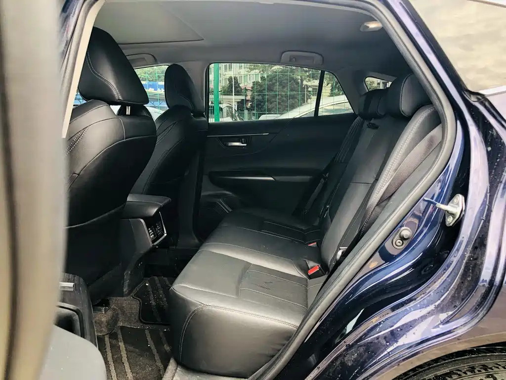 Toyota Harrier 2022 — фото 12