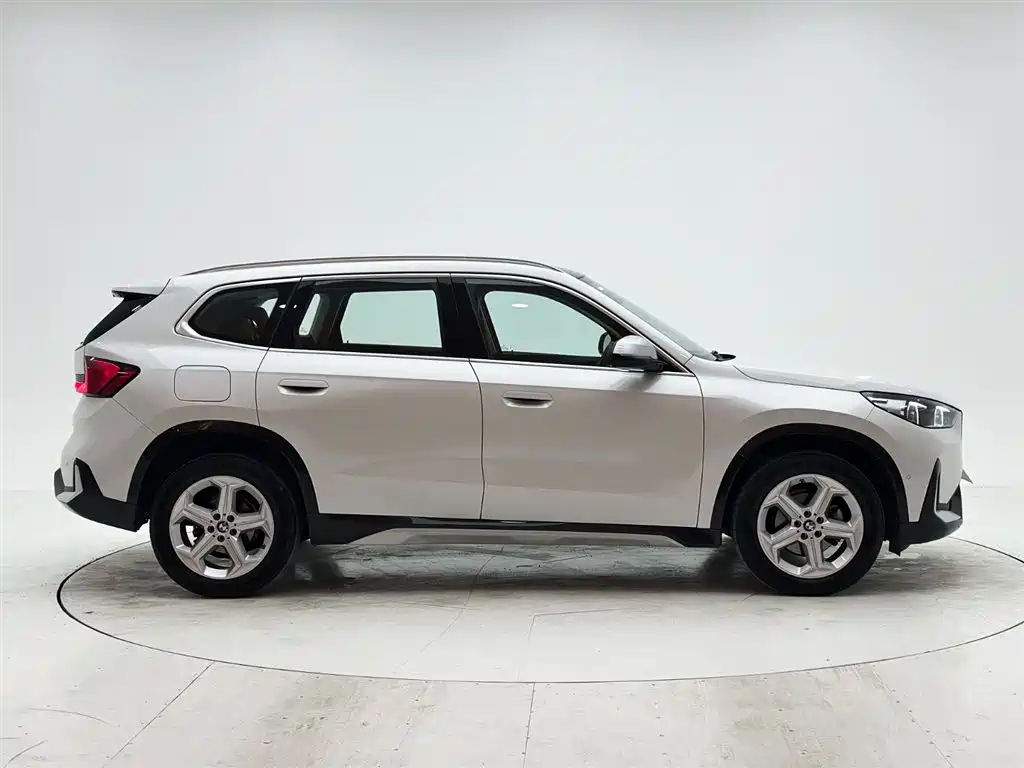 BMW X1 2023 — фото 9