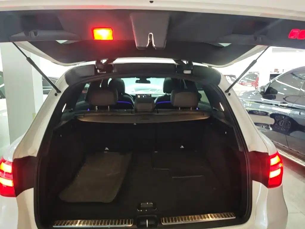 Mercedes-Benz GLC 2019 — фото 19