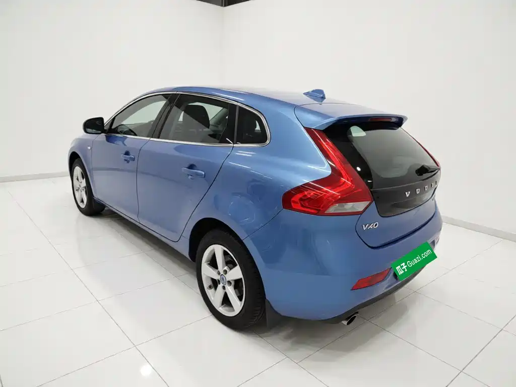 Volvo V40 2016
