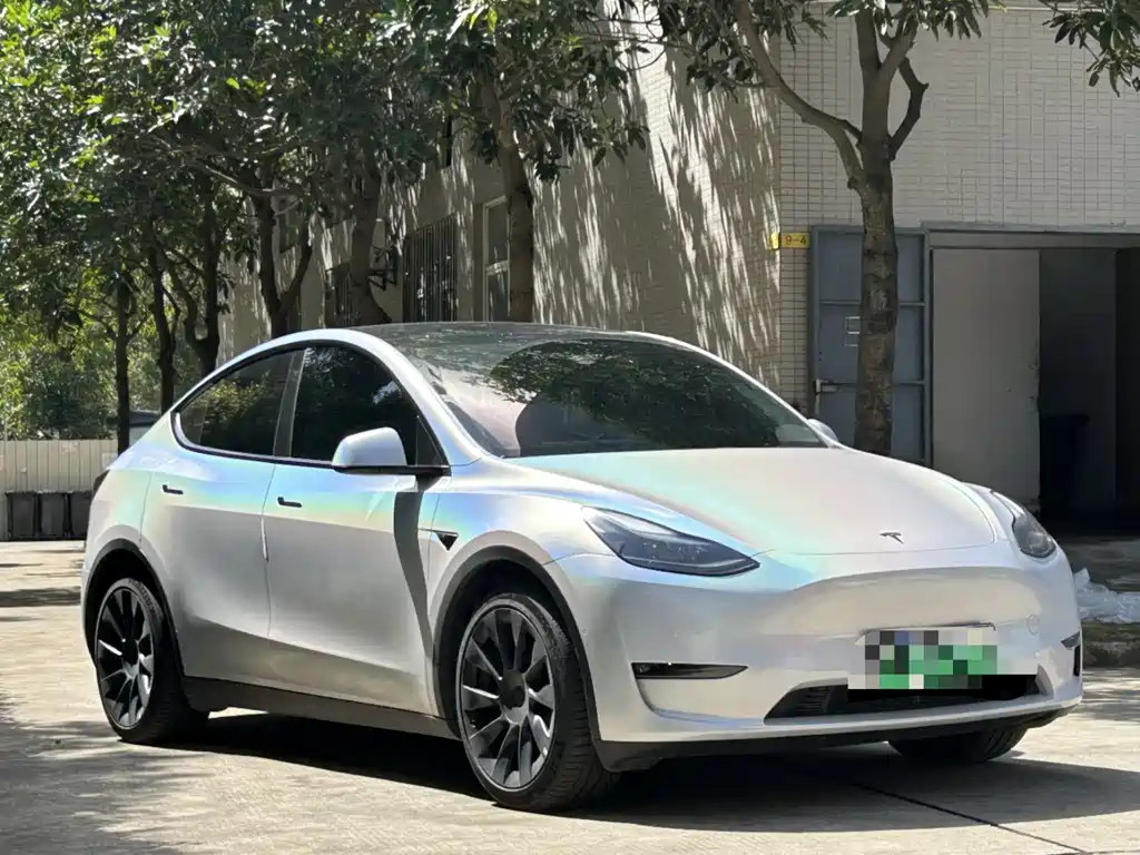 Tesla Model Y 2022 — фото 3