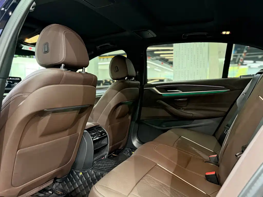 BMW 5 Series 2023
