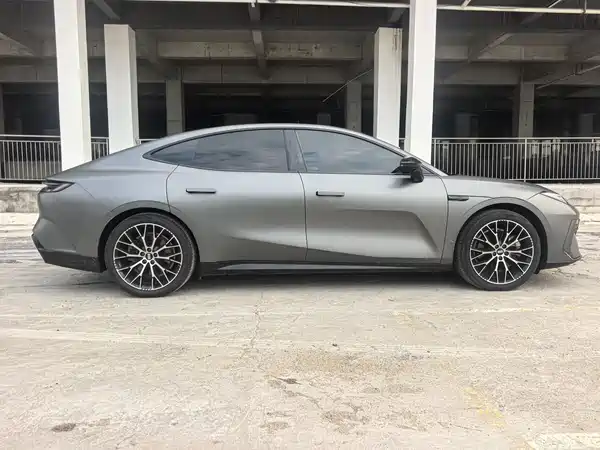 Geely Galaxy E8 2024