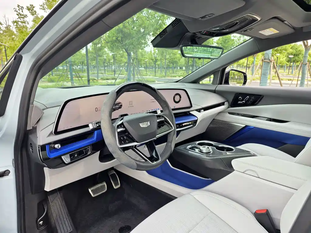 Cadillac IQ 2024 — фото 13