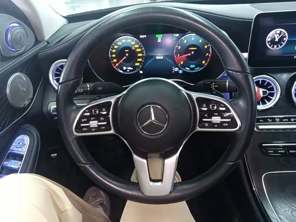 Mercedes-Benz C-Class 2019 — фото 11
