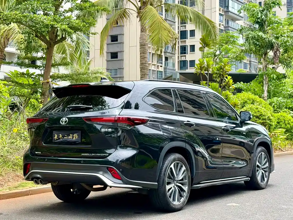 Toyota Crown Kluger 2025 — фото 18