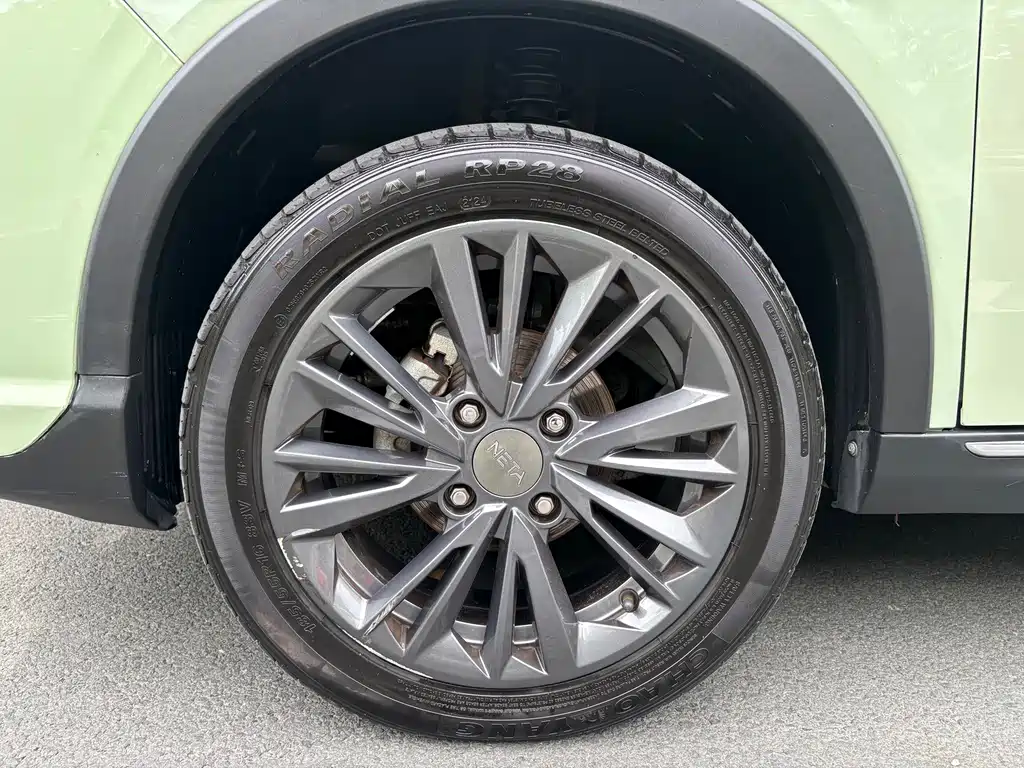 Neta V 2022