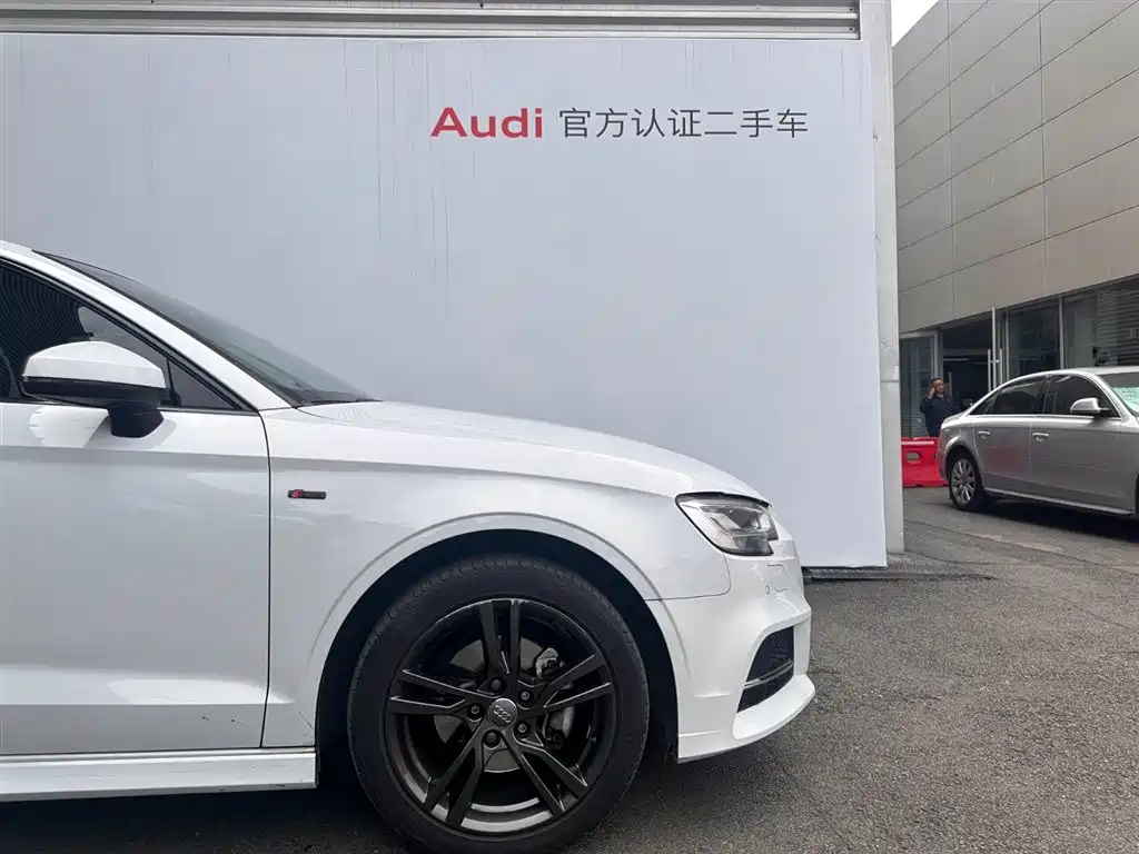Audi A3 2019 — фото 18