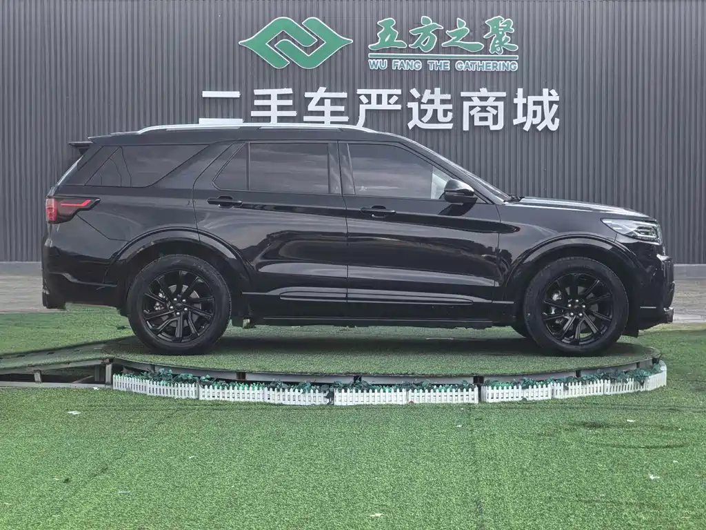 Ford Explorer 2024 — фото 16