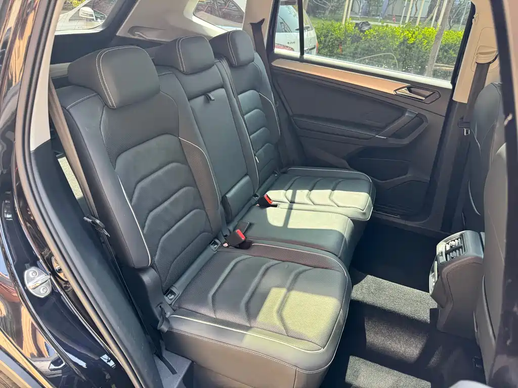 Volkswagen Tiguan L 2017 — фото 11
